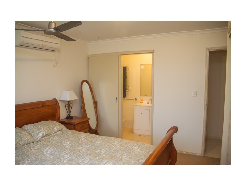 83 Martin Street, Point Vernon QLD 4655