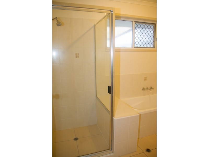 83 Martin Street, Point Vernon QLD 4655