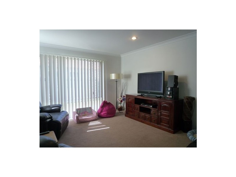 9 Captain Cook Street, Urraween QLD 4655