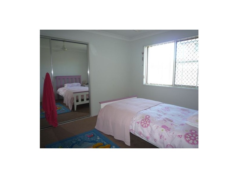 9 Captain Cook Street, Urraween QLD 4655