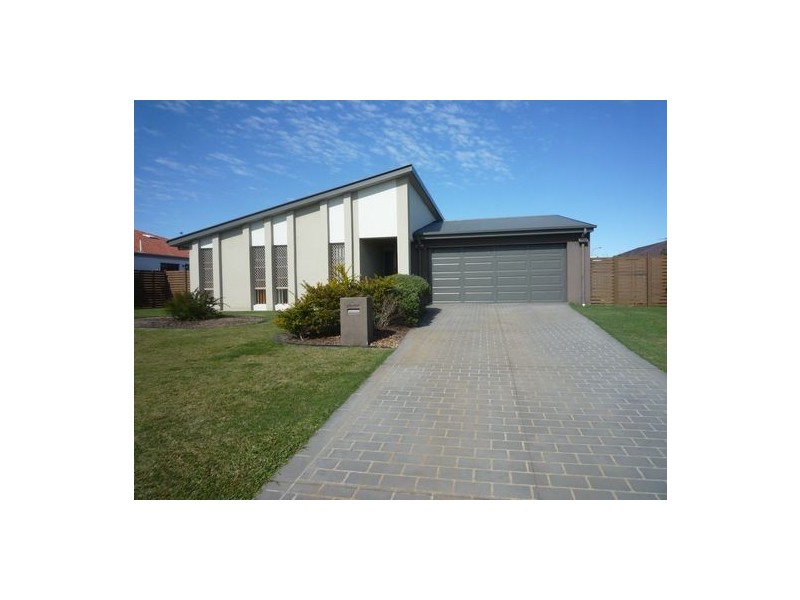 9 Captain Cook Street, Urraween QLD 4655