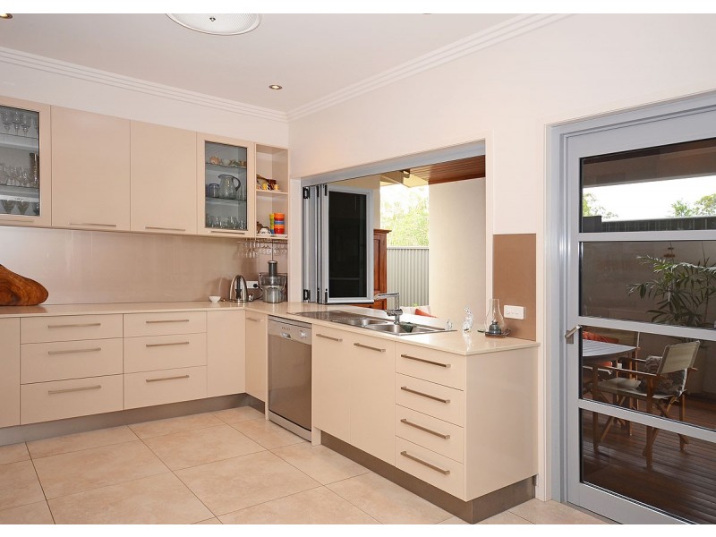 9 Kamala Court, Urraween QLD 4655