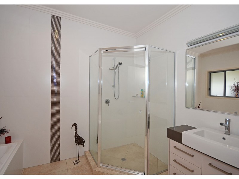 9 Kamala Court, Urraween QLD 4655