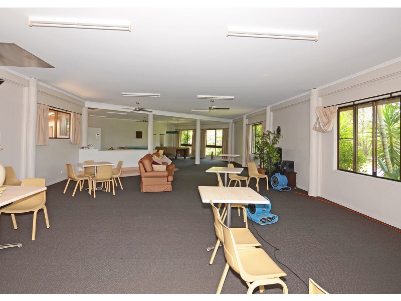 H32,208-218 Elizabeth Street, Urangan QLD 4655