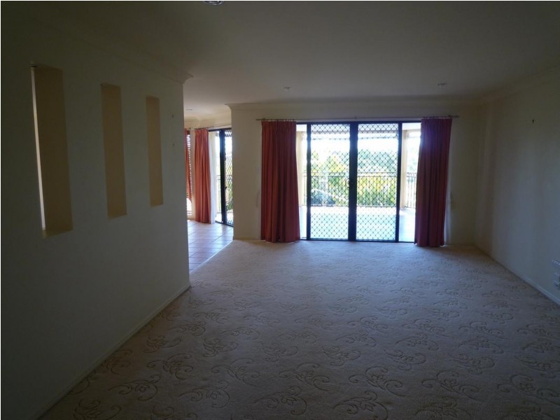 33 Royal Drive, Kawungan QLD 4655