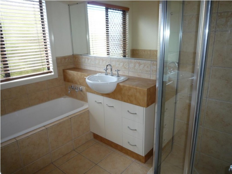 33 Royal Drive, Kawungan QLD 4655