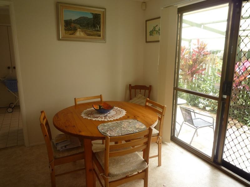 19 Arthur Street, Urangan QLD 4655