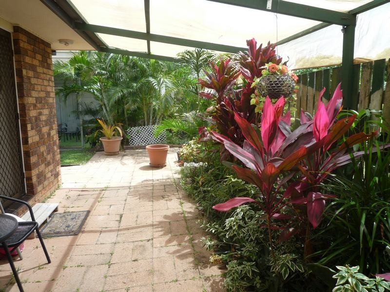 19 Arthur Street, Urangan QLD 4655