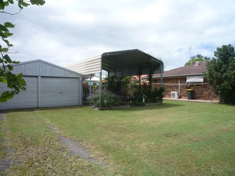 19 Arthur Street, Urangan QLD 4655