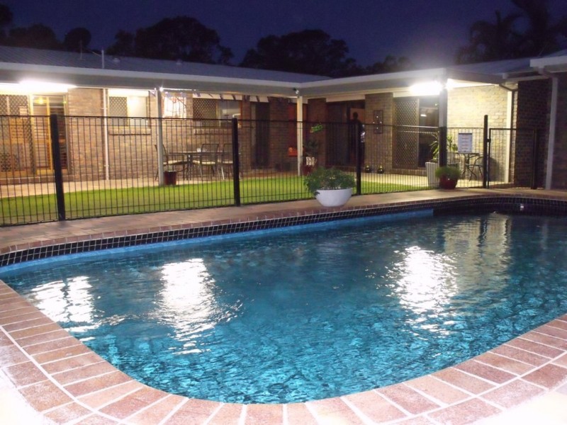 3 Moolyyir Street, Urangan QLD 4655