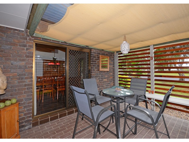 3 Moolyyir Street, Urangan QLD 4655