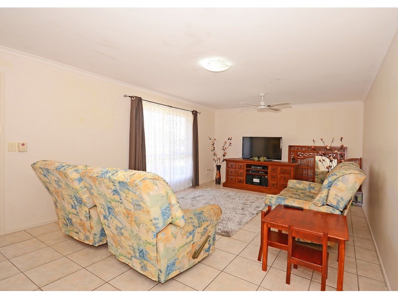 4 Cathy Place, Torquay QLD 4655