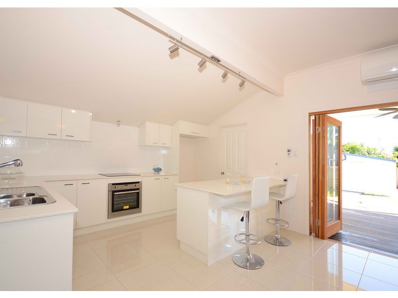 24 View Street, Torquay QLD 4655