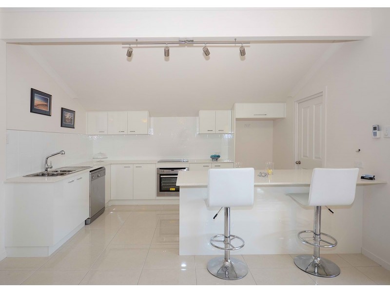 24 View Street, Torquay QLD 4655