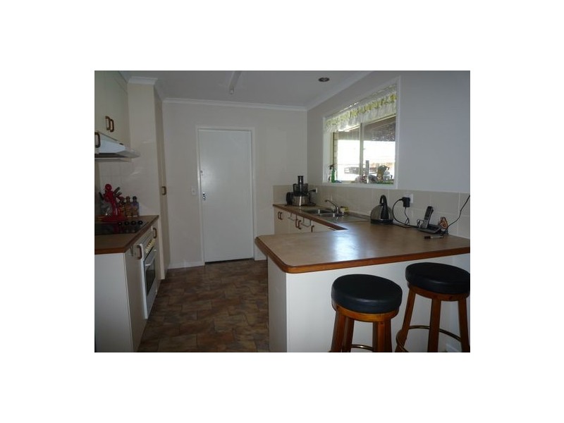 4 Oriole Court, Eli Waters QLD 4655