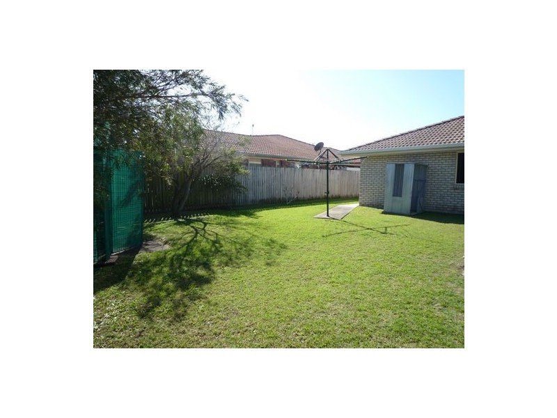 4 Oriole Court, Eli Waters QLD 4655