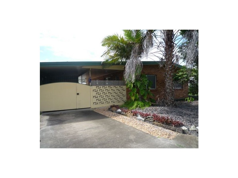 56 King Street, Urangan QLD 4655
