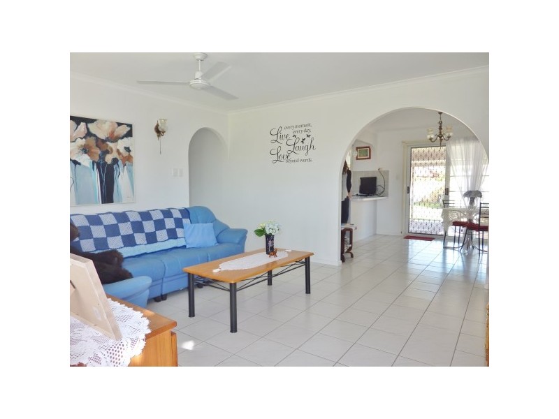 11 Paul Drive, Point Vernon QLD 4655