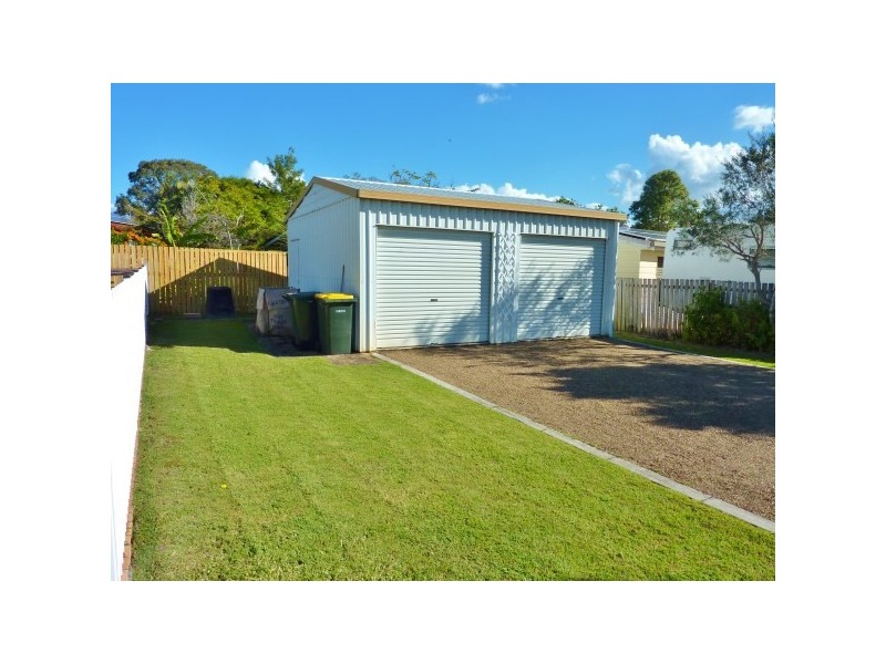 11 Paul Drive, Point Vernon QLD 4655