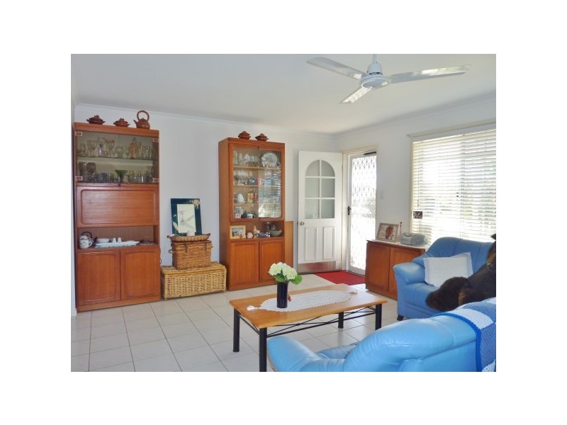 11 Paul Drive, Point Vernon QLD 4655
