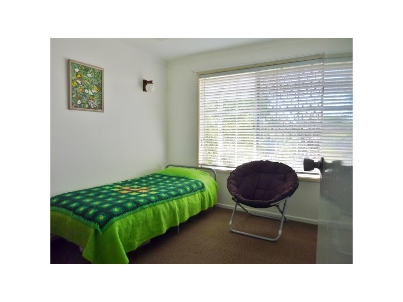 11 Paul Drive, Point Vernon QLD 4655