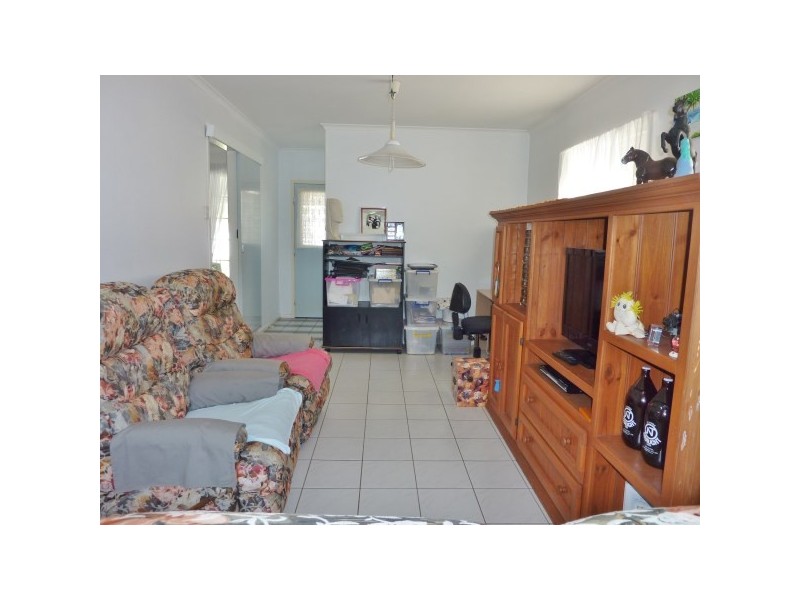11 Paul Drive, Point Vernon QLD 4655