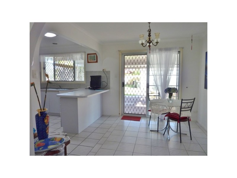 11 Paul Drive, Point Vernon QLD 4655