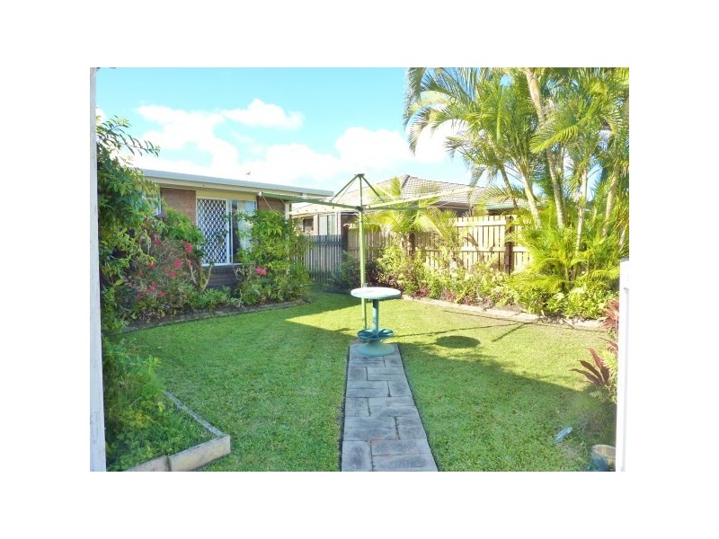 11 Paul Drive, Point Vernon QLD 4655