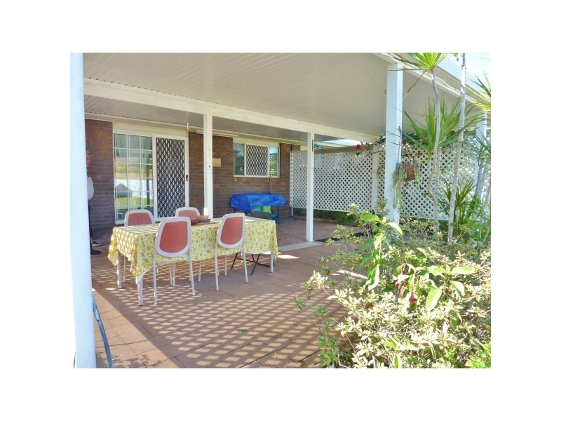 11 Paul Drive, Point Vernon QLD 4655