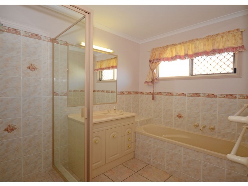 11 Marineview Avenue, Scarness QLD 4655