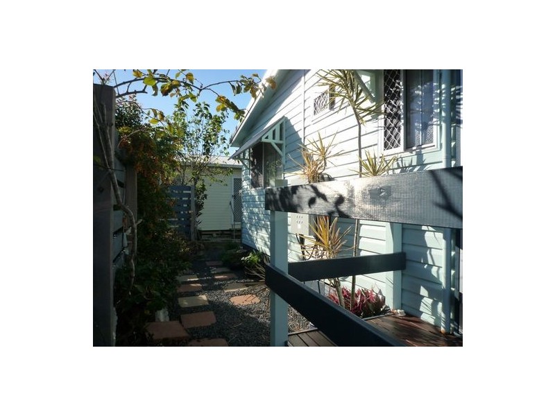 H41 / 208-214 Elizabeth Street, Urangan QLD 4655