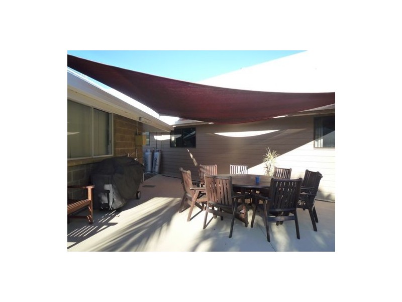 H41 / 208-214 Elizabeth Street, Urangan QLD 4655