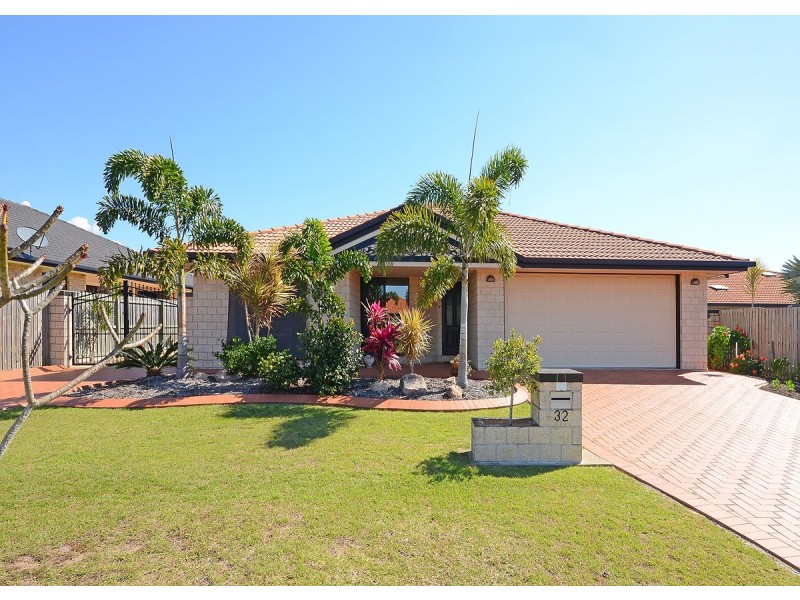 32 Heather Way, Urraween QLD 4655