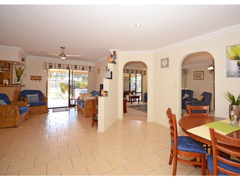 32 Heather Way, Urraween QLD 4655