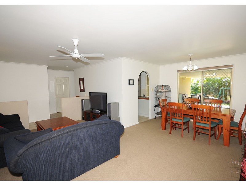 38 Vicki Parade, Torquay QLD 4655