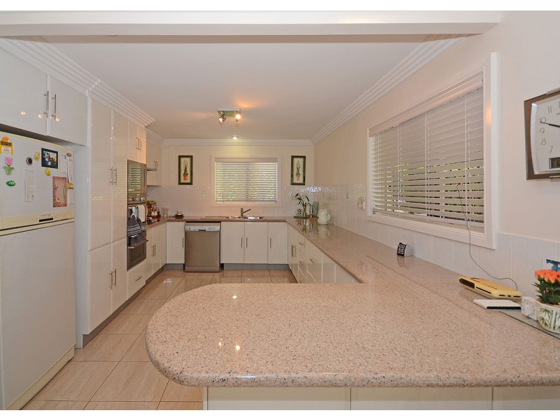 621 Charlton Esplanade, Urangan QLD 4655