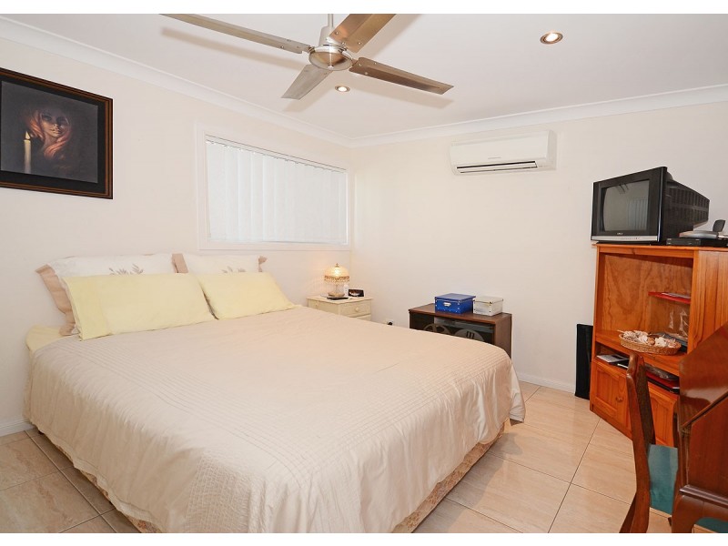 621 Charlton Esplanade, Urangan QLD 4655