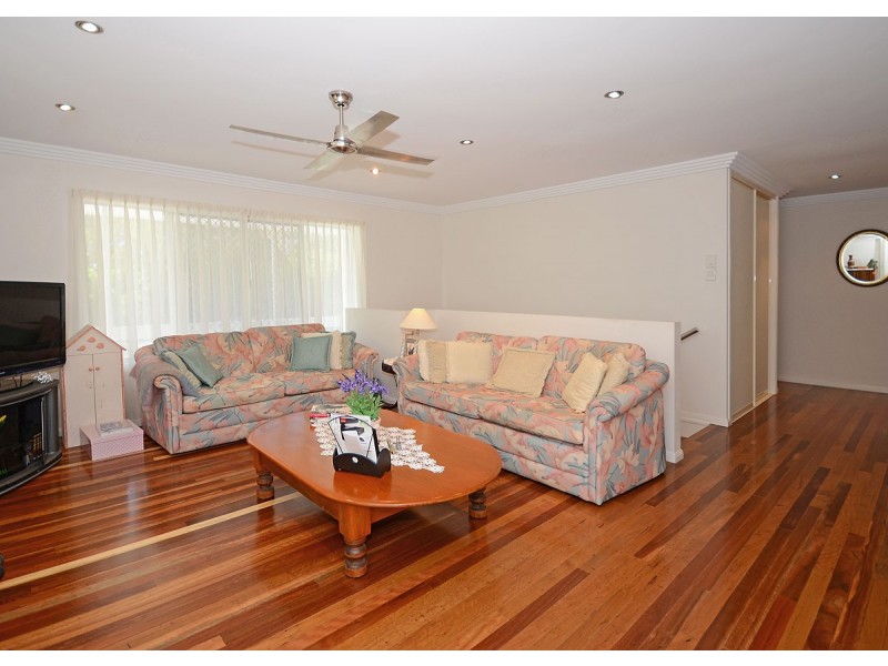 621 Charlton Esplanade, Urangan QLD 4655