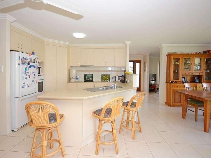 13 Harrison Circuit, Urangan QLD 4655