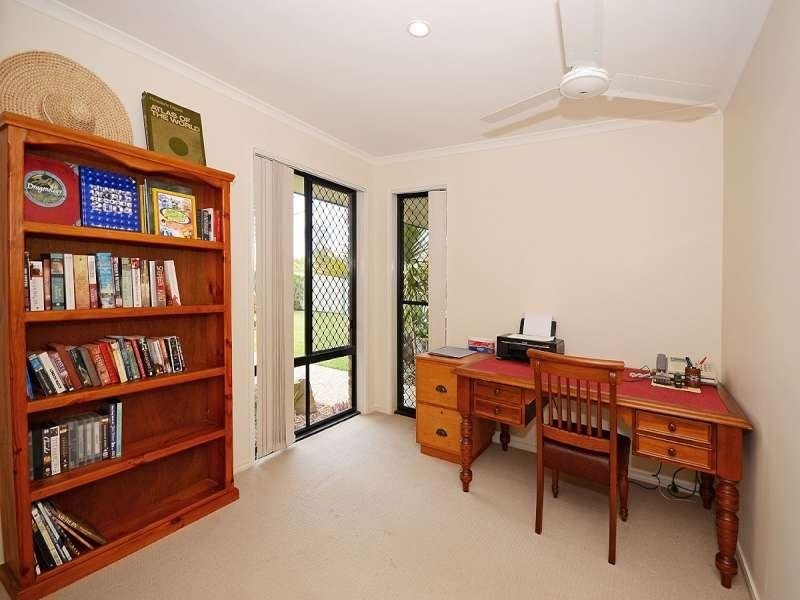 13 Harrison Circuit, Urangan QLD 4655