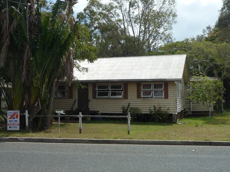 220 Cypress Street, Urangan QLD 4655