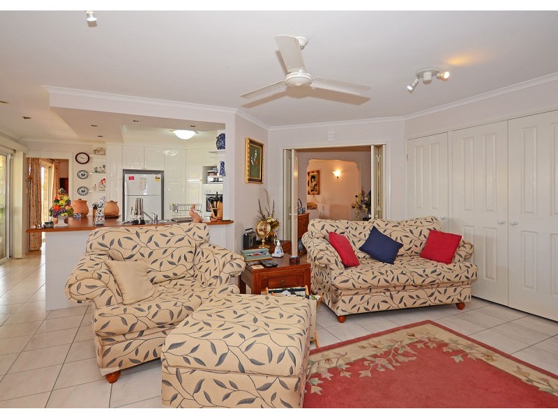 10 Adair Court, Kawungan QLD 4655