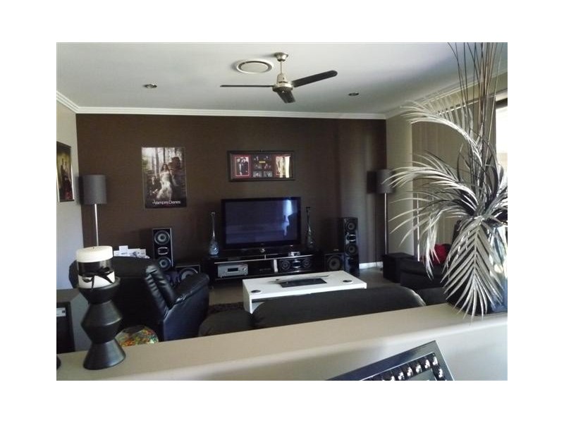 2 Elanora Court, Wondunna QLD 4655