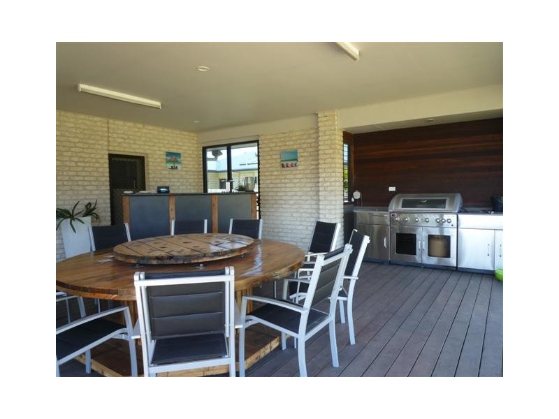 2 Elanora Court, Wondunna QLD 4655