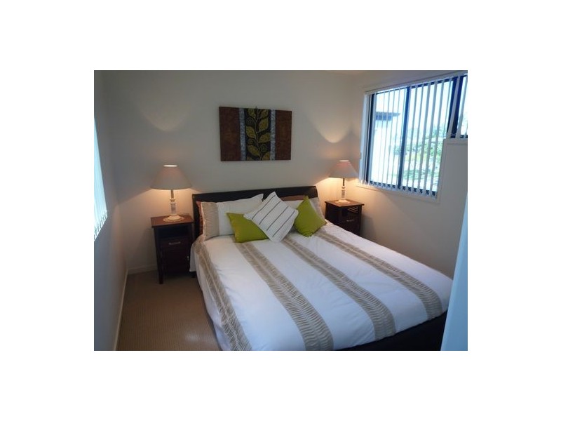 14/2 Barnstaple Street, Torquay QLD 4655