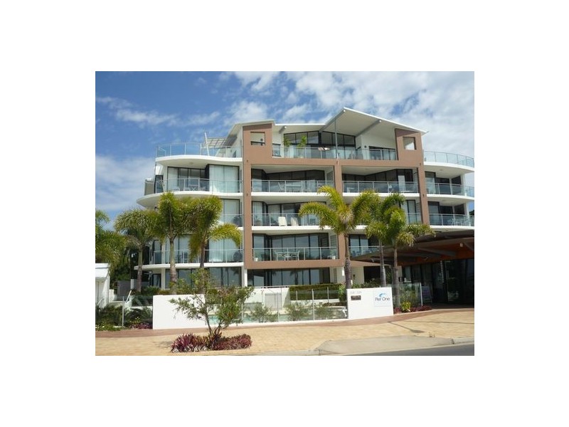 1/558 Charlton Esplanade, Urangan QLD 4655