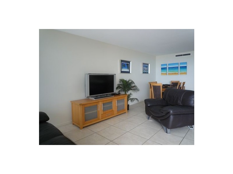 1/558 Charlton Esplanade, Urangan QLD 4655