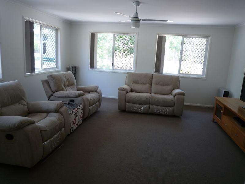 4 Ti Tree Road East, Booral QLD 4655