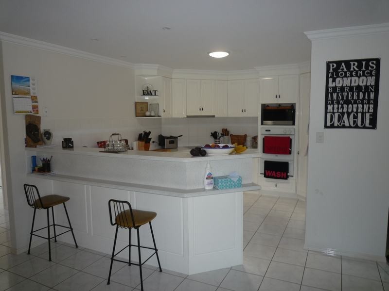 12 Bushlark Avenue, Eli Waters QLD 4655