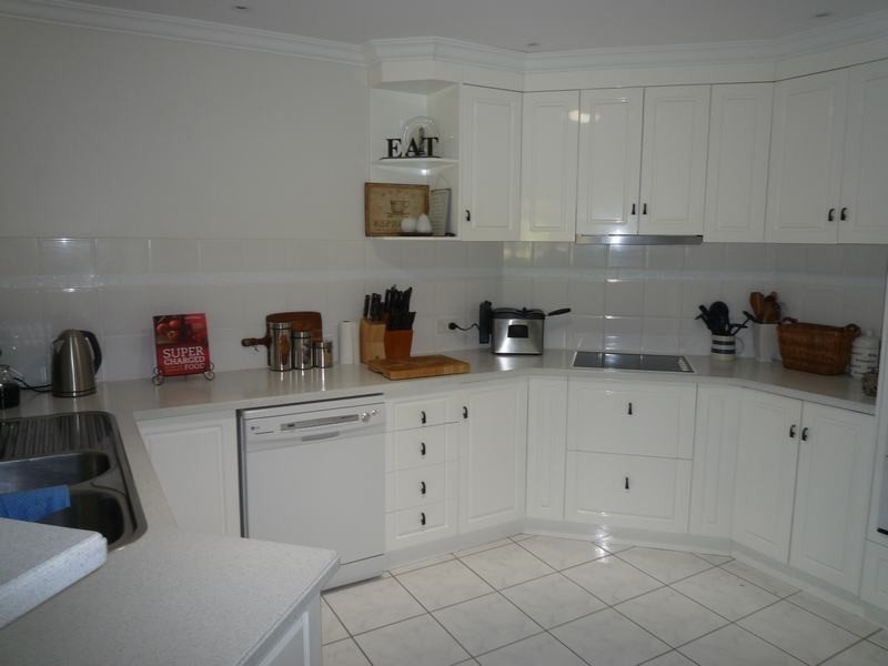 12 Bushlark Avenue, Eli Waters QLD 4655